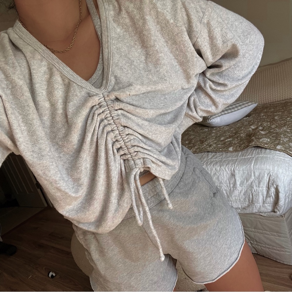 Aerie scrunch sweatshirt